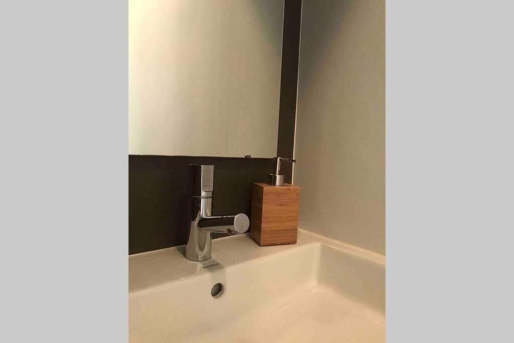 New Cozy Room With Private Bathroom Delft City P-Room 1 エクステリア 写真